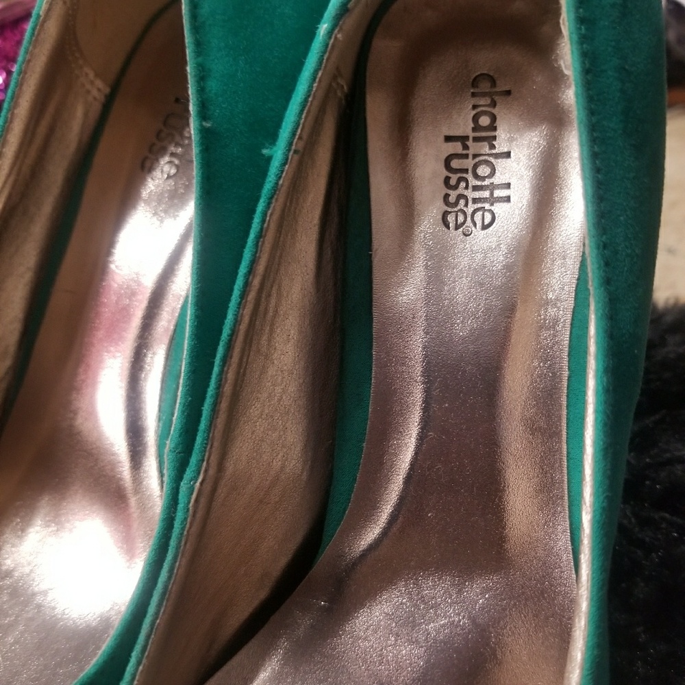 Shoes - Picture 4 of 4